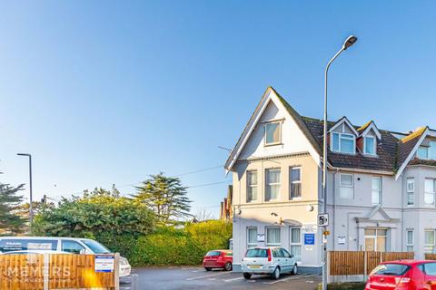 Christchurch Road, Bournemouth, BH1 4