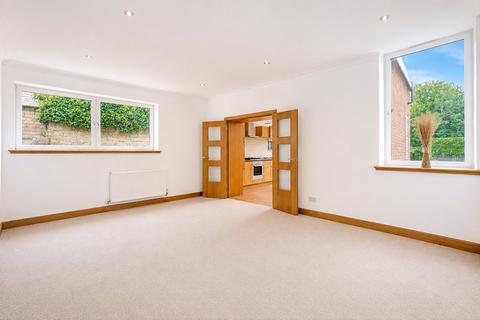 3 bedroom flat to rent, Cadzow Street, South Lanarkshire ML3