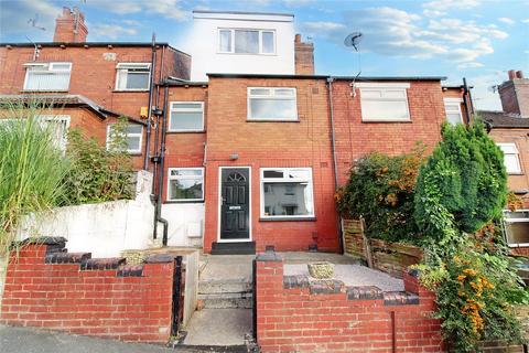 2 bedroom terraced house to rent, Woodside View, Leeds LS4