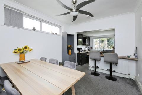 3 bedroom detached bungalow for sale, Lidgett Lane, Dinnington, Sheffield