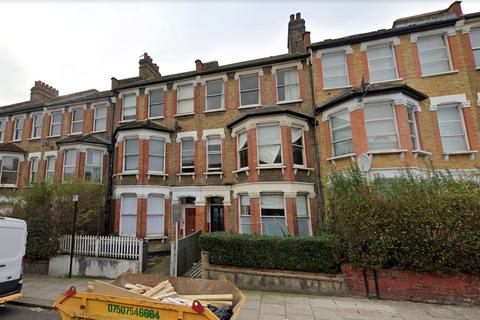 3 bedroom apartment to rent, Downhills Park Road