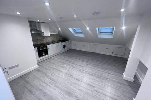 3 bedroom apartment to rent, Downhills Park Road