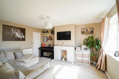 3 bedroom semi-detached house for sale, Wellington Gardens, Battle