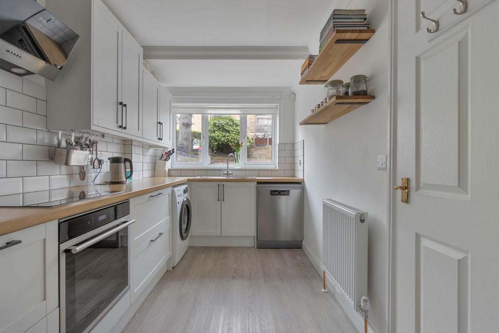 58 St Germans Road, SE23 - 2.jpg