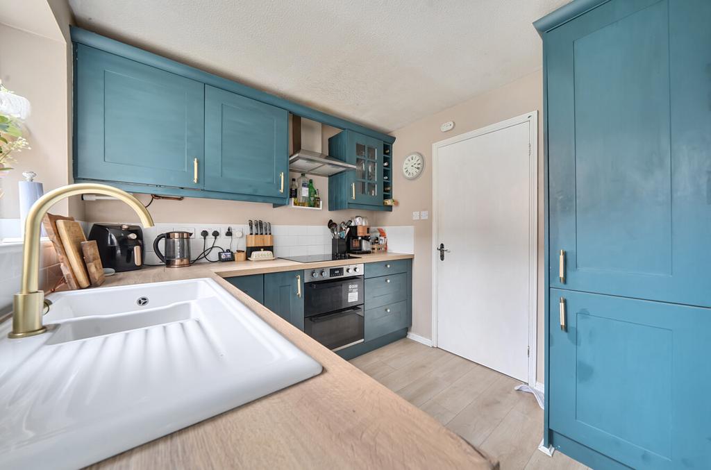 1428913-12-69c16e...