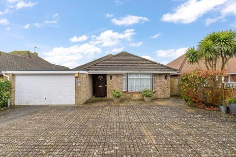 4 bedroom bungalow for sale, Kings Drive, Pagham, Bognor Regis, West Sussex PO21