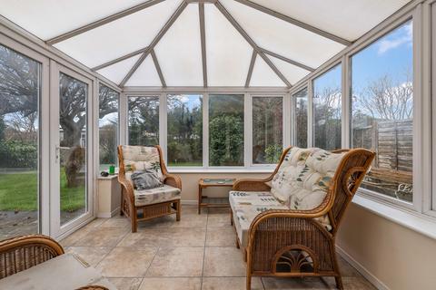 4 bedroom bungalow for sale, Kings Drive, Pagham, Bognor Regis, West Sussex PO21