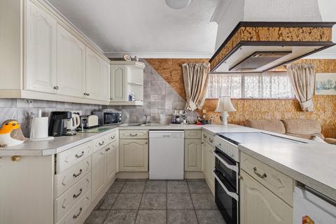 4 bedroom bungalow for sale, Kings Drive, Pagham, Bognor Regis, West Sussex PO21