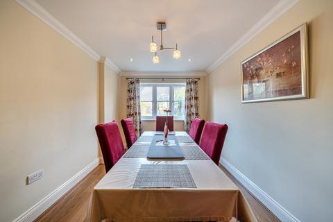 undefined, Great Park Close, North Hillingdon