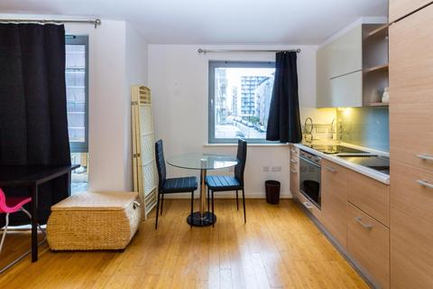 Studio to rent, Colorado Building, Deals Gateway, Deptford, London, SE13