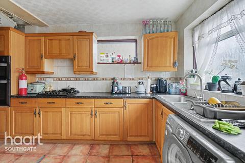 3 bedroom semi-detached house for sale, Cowland Avenue, ENFIELD