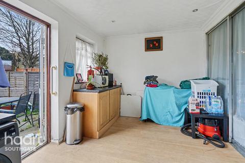 3 bedroom semi-detached house for sale, Cowland Avenue, ENFIELD