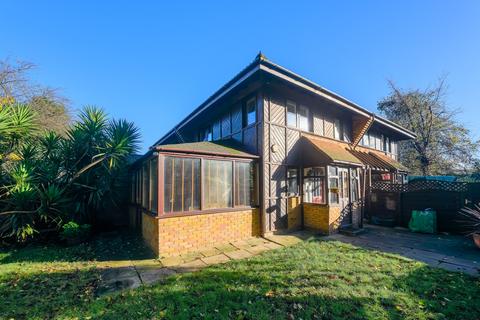 Friars Mead, London, E14