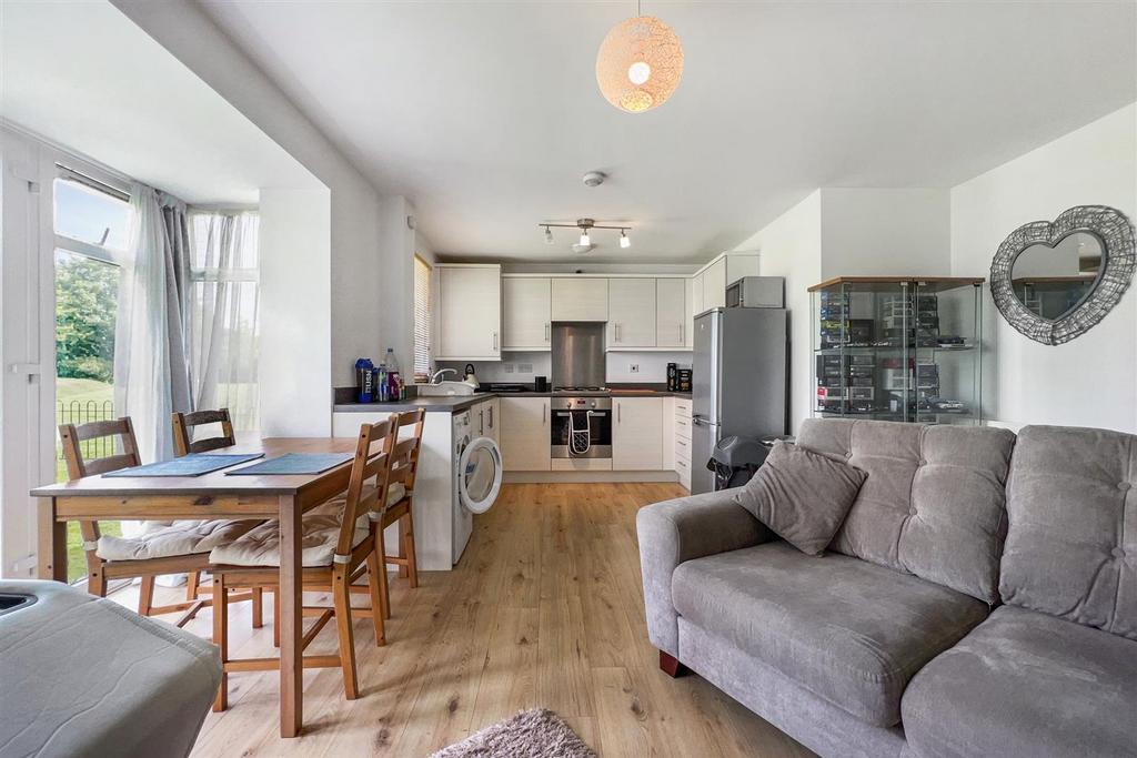 131 D1 EB0-D2 BF-4656-B05 F-E7 EFBFDD5 E0 C.jpg