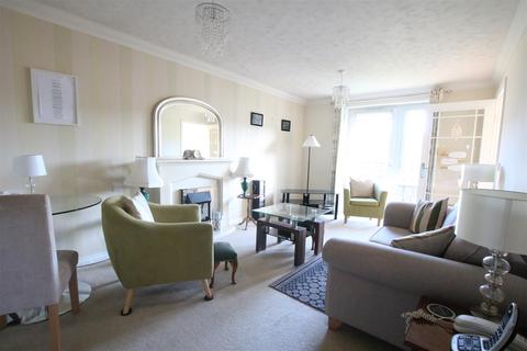 1 bedroom retirement property for sale, KINGSTON AVENUE, LEATHERHEAD, KT22