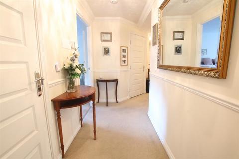 1 bedroom retirement property for sale, KINGSTON AVENUE, LEATHERHEAD, KT22