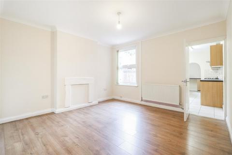 2 bedroom house to rent, Manor Court Road, West CV11