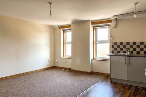 2 bedroom flat to rent, Bridge Street, Reading RG4