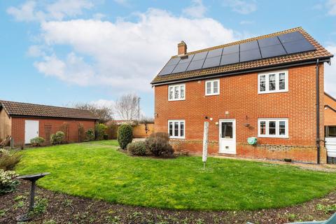4 bedroom detached house for sale, Victory Avenue, Bradwell