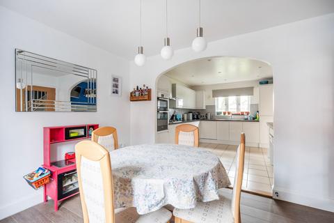 4 bedroom detached house for sale, Victory Avenue, Bradwell