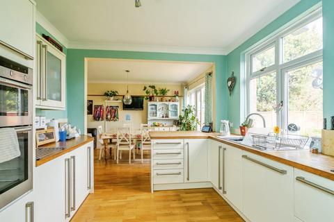 4 bedroom detached house for sale, Victoria Drive, Bognor Regis