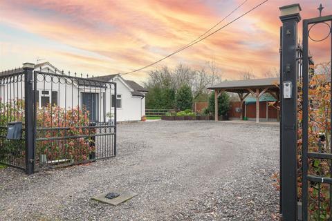 undefined, Wellington Avenue, Hockley SS5