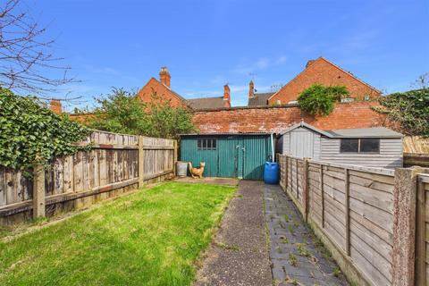 3 bedroom terraced house for sale, Milner Street, NG24 4AA