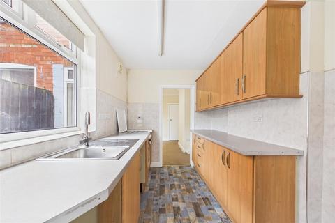 3 bedroom terraced house for sale, Milner Street, NG24 4AA