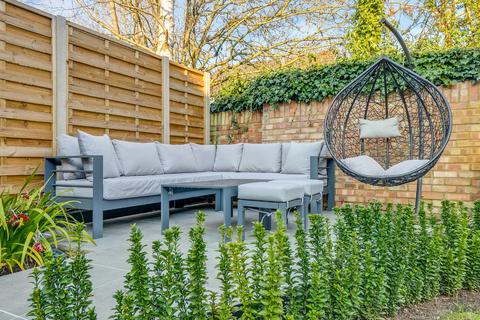 3 bedroom end of terrace house for sale, Wrights Orchard, Aston, Hertfordshire, SG2