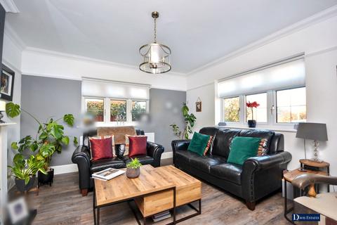 4 bedroom detached house for sale, Hubbards Chase, Emerson Park, Hornchurch, RM11