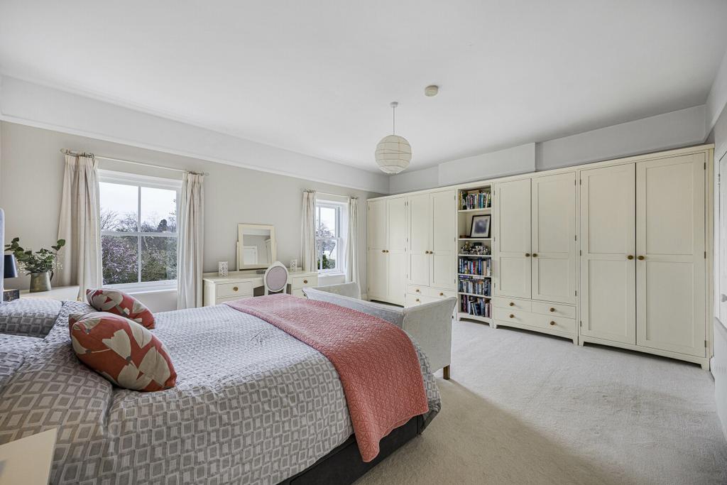 Principal bedroom