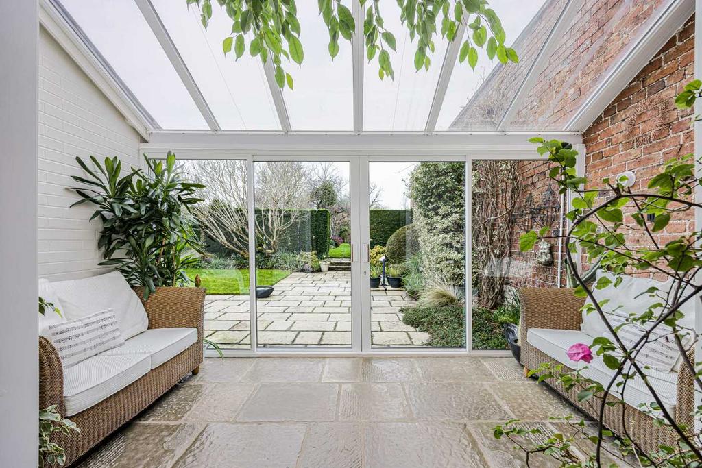 Garden room