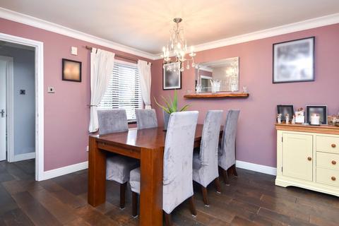 4 bedroom semi-detached house for sale, Fitzwarren, Bishopsteignton Location, Shoeburyness, Essex, SS3