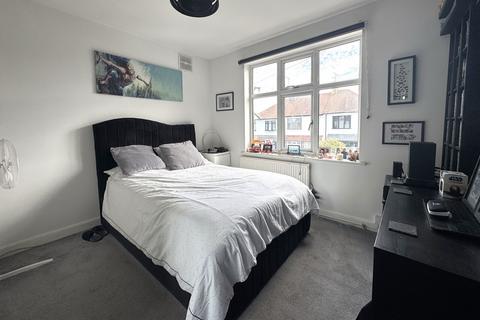 3 bedroom apartment for sale, Westbury Road, Southend-on-Sea, SS2 4DL