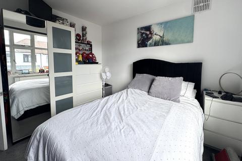 3 bedroom apartment for sale, Westbury Road, Southend-on-Sea, SS2 4DL