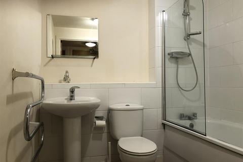 1 bedroom flat to rent, Renolds House, Everard Street, Salford