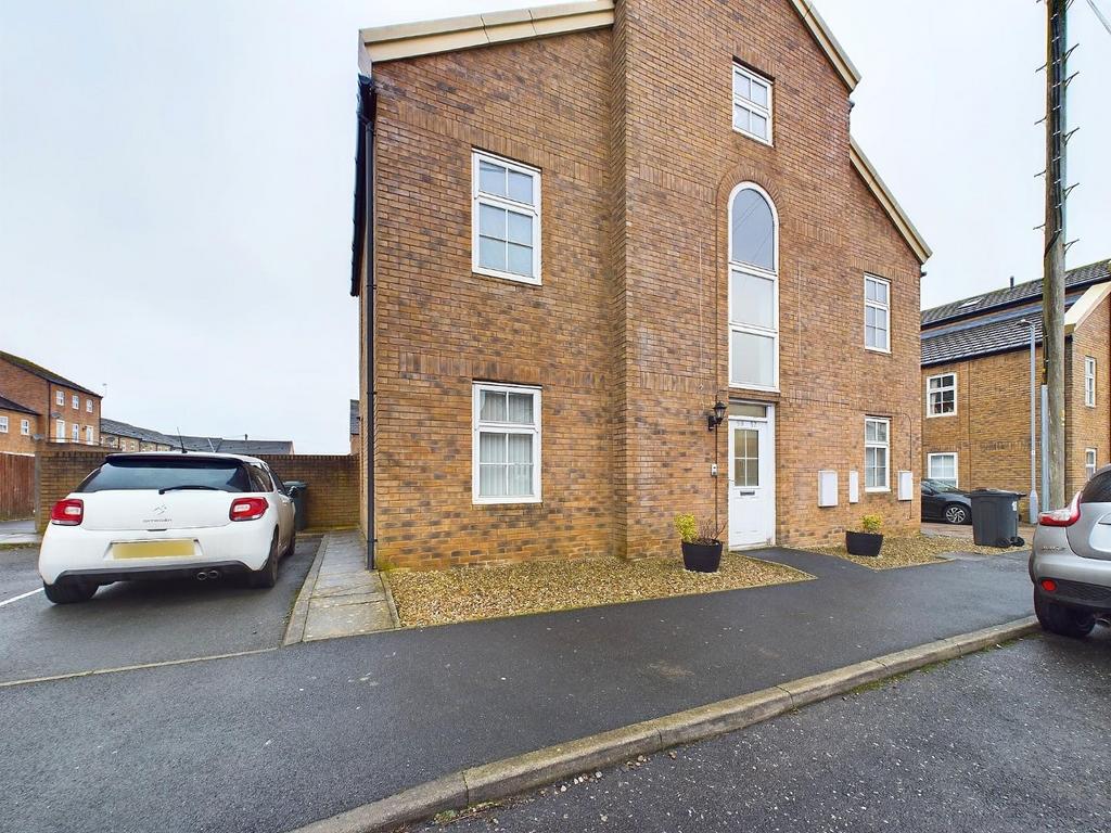 CAM04899 G0-PR0008-STILL006.jpg