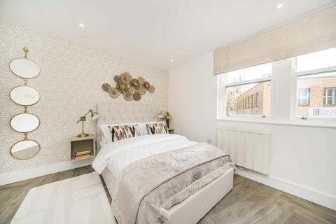 2 bedroom flat for sale, Coral Row, Battersea SW11
