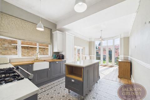 5 bedroom terraced house for sale, Abington Avenue, Abington, NN1 4QD