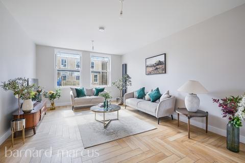 3 bedroom semi-detached house for sale, Greenway Drive, Croydon