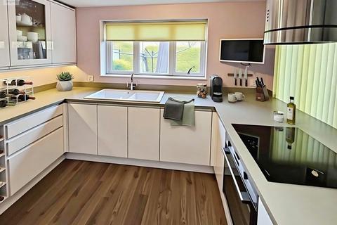 4 bedroom detached house for sale, Ferneley Avenue, Hinckley