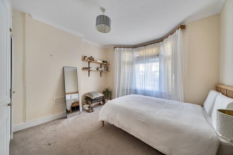 2 bedroom flat for sale, Atherton Street, Battersea, London, SW11