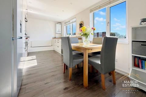 2 bedroom apartment for sale, Holywell Avenue, Folkestone CT19