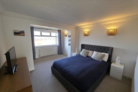 2 bedroom end of terrace house to rent, Rossall Promenade, Thornton-Cleveleys