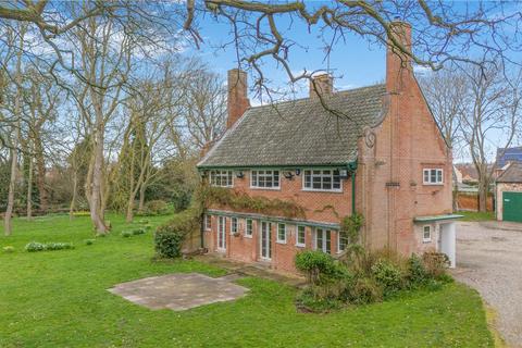 5 bedroom detached house for sale, Beccles Road, Belton, Great Yarmouth, Norfolk, NR31