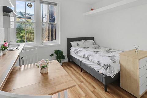 Studio to rent, Glenloch Road, London NW3