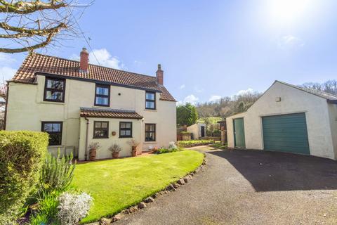 Top Road, Shipham