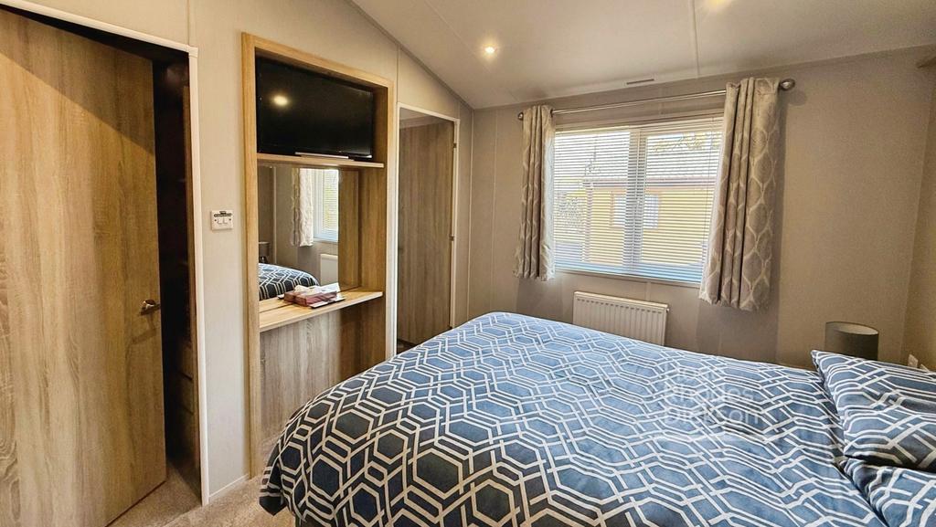 Unity Roebeck Roebeck, Upton, Ryde 2 bed detached house for sale - £99,500