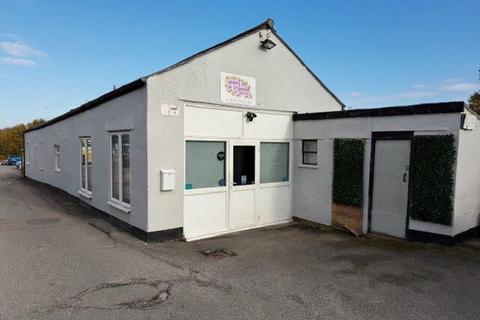 Retail property (high street) to rent, Ongar Rd Dunmow CM6 1ES