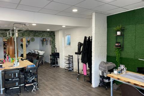 Retail property (high street) to rent, Ongar Rd Dunmow CM6 1ES